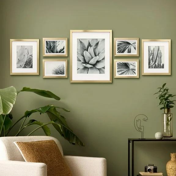 ArtbyHannah 7 Piece Gold Gallery Wall Picture Frame Set, Botanical Photo Frame Set for Home Decor, Multi-Size: 11x14, 8x10, 5x7, 4x6 inch